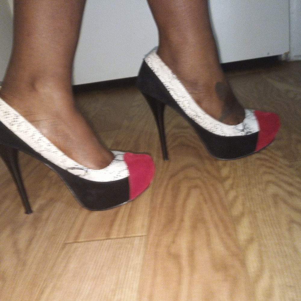 Heel - Picture 7 of 7